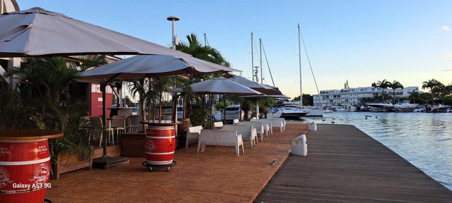 Superbe Studio Avec Piscine, Au Coeur De La Marina! Village Soleil ! Proche Aeroport & Ferry 哥西尔 外观 照片